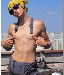 shirtless boys 5c7ff48c4cdcd.jpg