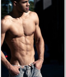 shirtless boys 5c7ff493ae06c.jpg
