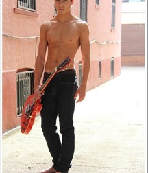 shirtless boys 5c7ff4962b7e5.jpg