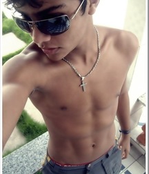 Shirtless 3 5c82e30b9e606.jpg