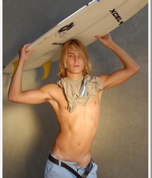 Shirtless 3 5c82e31a98d6a.jpg