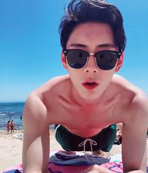 Shirtless 4 5c894d2fa852f.jpg