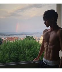 Shirtless 4 5c894d69a9363.jpg