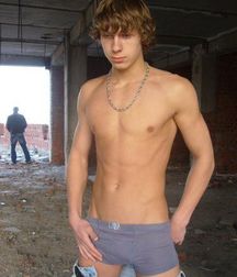 Shirtless 5 5c8fe4c23b280.jpg