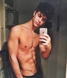 Selfie 3 5c903f3544d3f.jpg