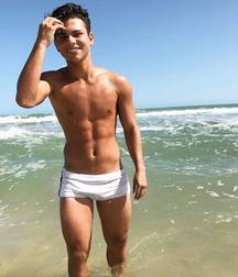 Shirtless 9 5c969469ee23b.jpg