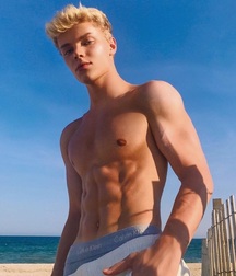 Shirtless 9 5c96948dbe070.jpg