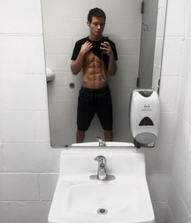 Shirtless 11 5ca294ecb3272.jpg