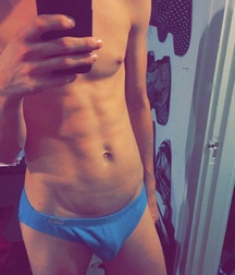 Selfie 5 5ca2968266487.jpg