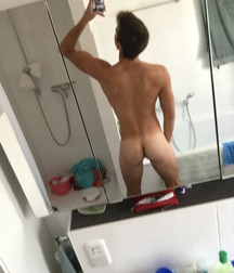 Selfie 5 5ca2968a45712.jpg