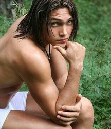 Just some more guys to drool over 5d113dfca84b1.jpg