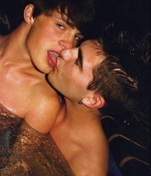 And then they kissed 5d113fad51bb0.jpg