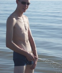 Pee-Boys 2 56f4202929272.jpg