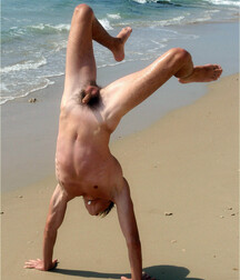 Two gorgeous Boys Sergei & Vicky 61b9a2120ed2f.jpg