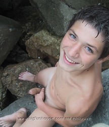 Willy 58ffde9d19755.jpg