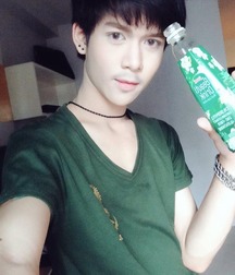 Yoshi  56d7b411917c8.jpg