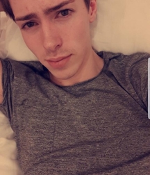 Grindr guys 5c844f4512318.jpg