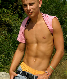 MUCHACHOS BONITOS 67 597cdcfdc5227.jpg