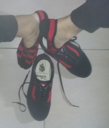 My shoes and socks 5bbbeb9e7f327.jpg