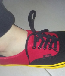 My shoes and socks 5bbbebf1b4a66.jpg