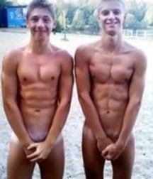 playful boys 5763c149a4560.jpg