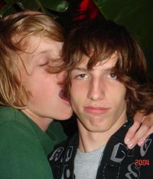 First Kiss 576ae968163da.jpg