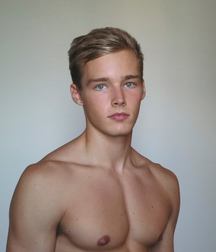 Vid Models 576b1ee2a3a32.jpg