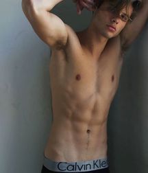 Shirtless Models 579421a263770.jpg