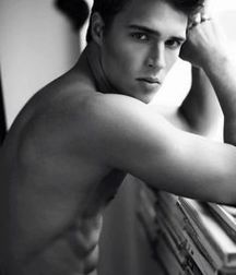 Shirtless Models 579421ae8d4af.jpg