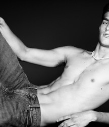 Shirtless Models 579421b5d8e8c.jpg