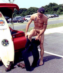 Surfers 579e5635d5913.jpg