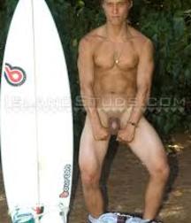 Surfers 579e563adc533.jpg