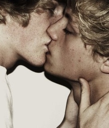 Kiss Me Now 57ef5315e209a.jpg