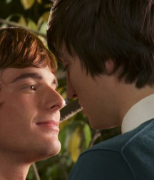 Kiss Me Now 57ef533a4a73c.jpg
