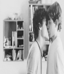 Kiss Me Now 57ef534626043.gif