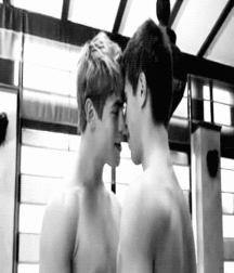 Kiss Me Now 57ef53586a783.gif
