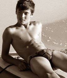 Beauty in Speedos 57f5c7dc10967.jpg