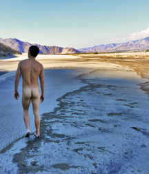 Boys on the sea 5b89fa21e1a1c.jpg