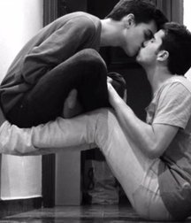 Kiss Me 5b934a78a79ca.jpg