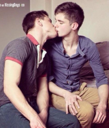 Kiss Me 5b934aacee8ff.png