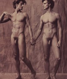 Twins 5bb16cf5caed3.jpg