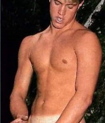 Wanking Boys 5bb5595fd9873.jpg