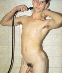 Shower Boys 5bb94436c29a3.jpg