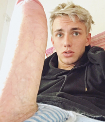 Boys Boys 5bbd2167f007d.jpg