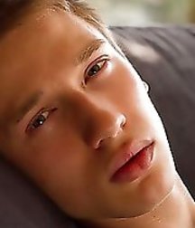 Boys Boys 5bbd21a884778.jpg