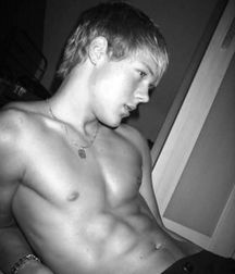 Boys Boys 5bbd21b98c2d4.jpg