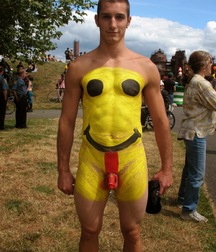 Holloweenie 5bda0beca5713.jpg