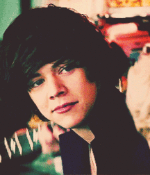 Gift Boys 5be795c49f925.gif