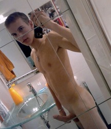 Mirror Boys 5bf2087a0b9b1.jpg