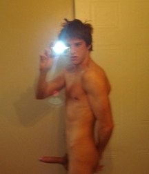 Mirror Boys 5bf2089be5ae6.jpg